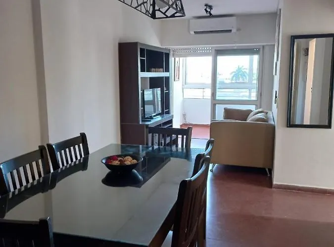 Depto Centrico Con Cochera En Corrientes-Las Leonoras-